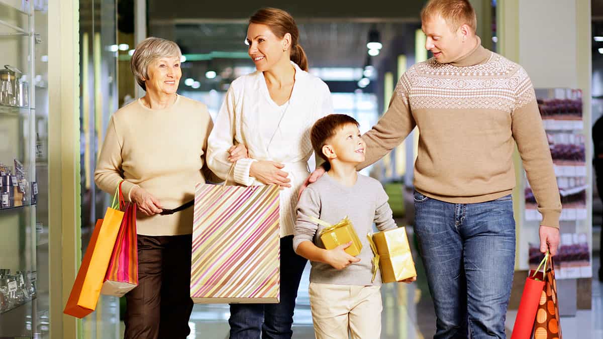 Here’s how the mobile holiday shopping boom benefits stores
